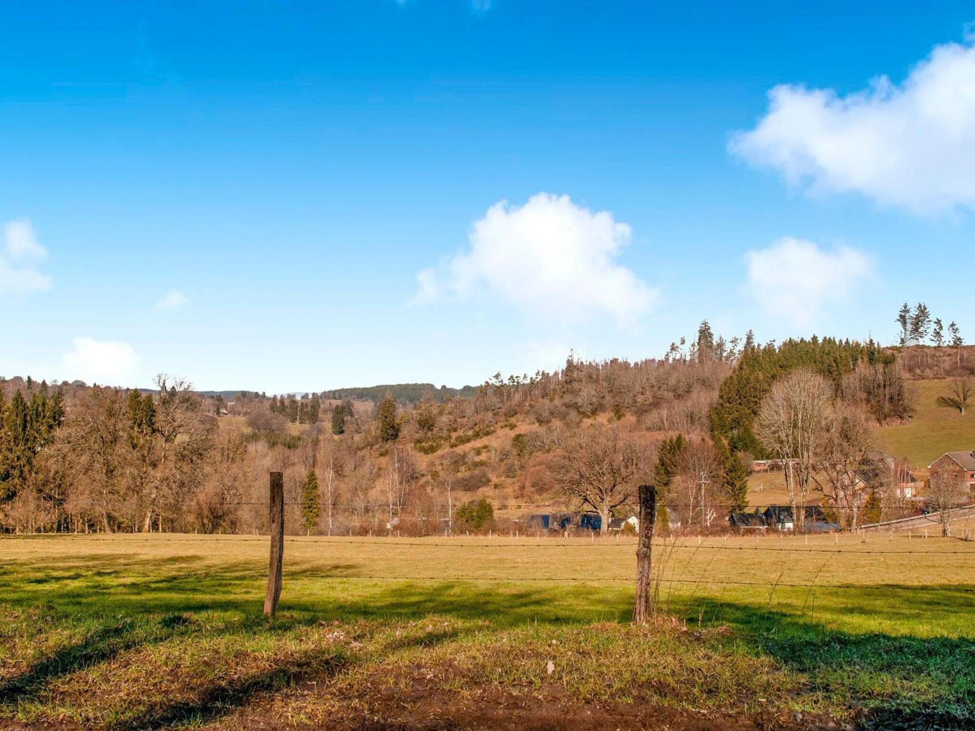 Sophisticated Holiday Home In Lierneux Near Forest Bagian luar foto