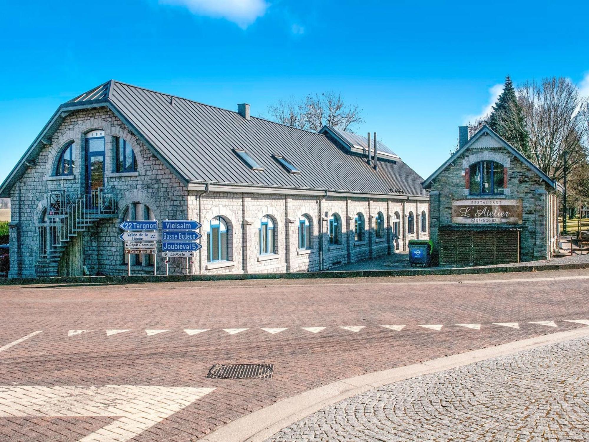 Sophisticated Holiday Home In Lierneux Near Forest Bagian luar foto