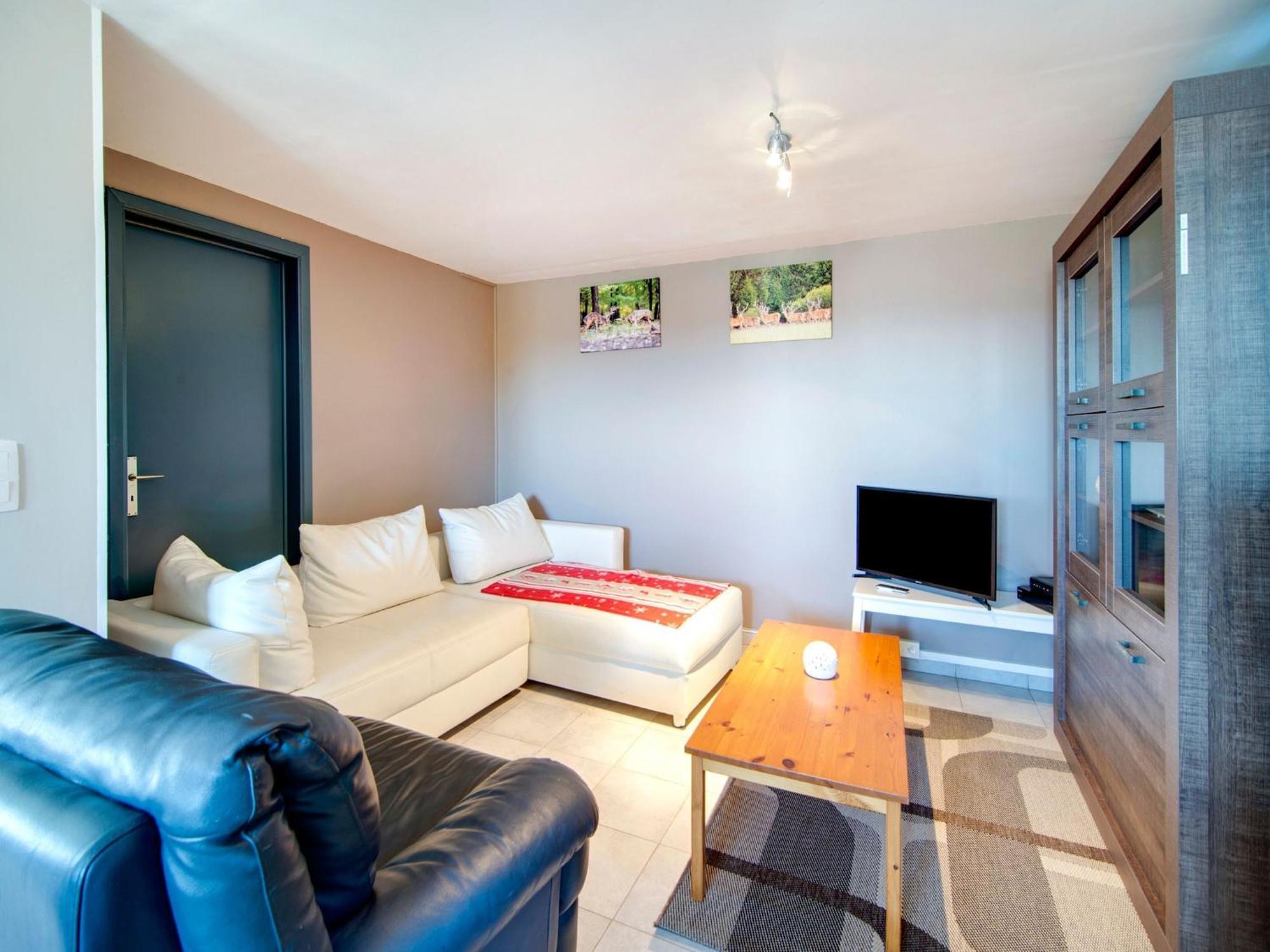 Sophisticated Holiday Home In Lierneux Near Forest Bagian luar foto